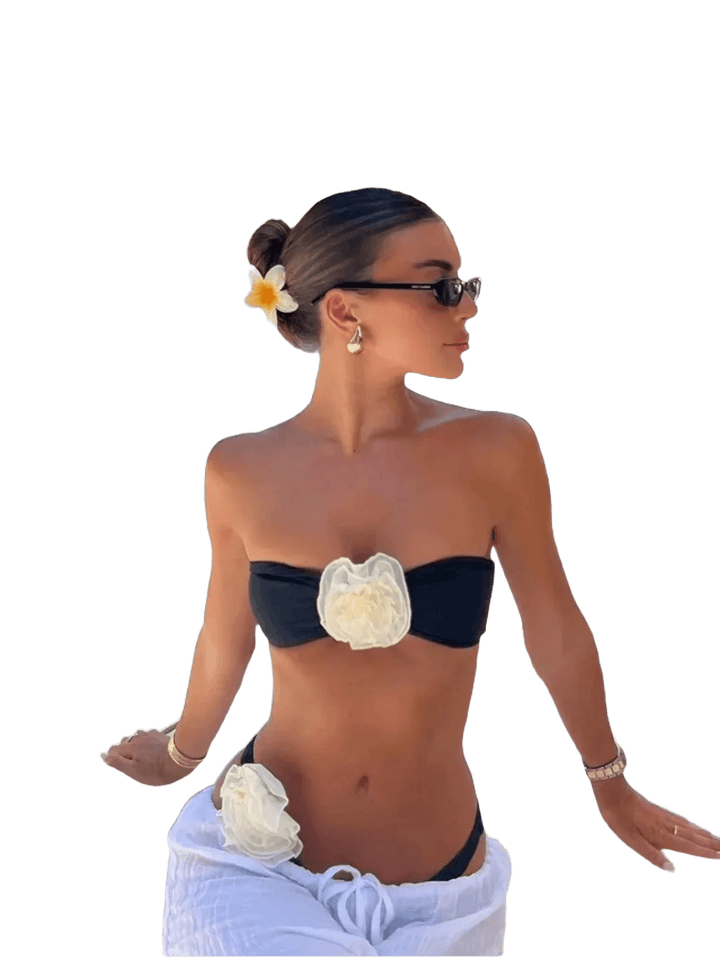 Jayda | Bandeau-Bikini mit Rosendetail