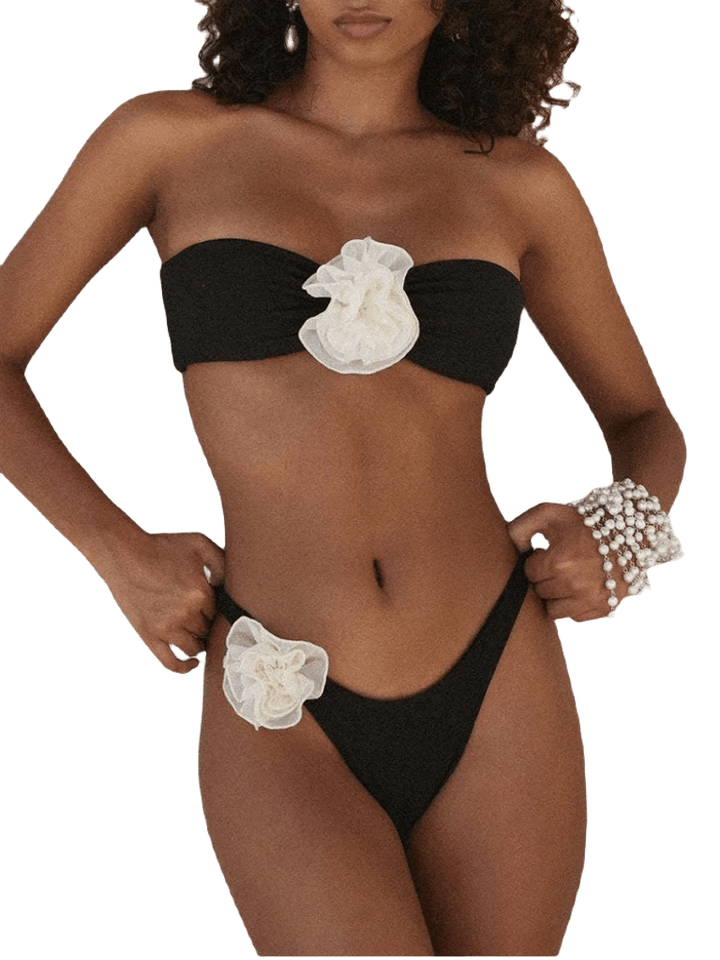 Jayda | Bandeau-Bikini mit Rosendetail