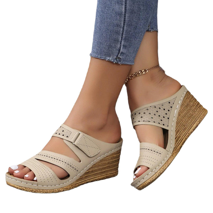 Jianna | Peep-Toe-Keilsandalen